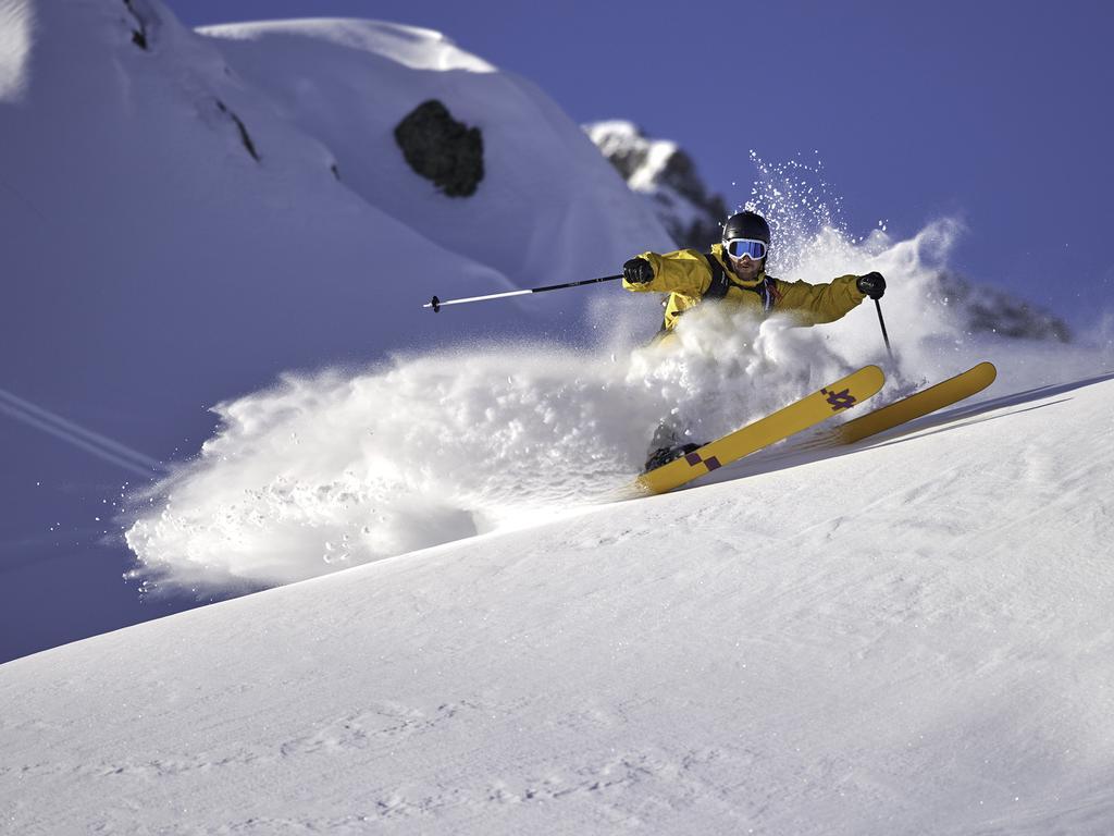 Nangijala Hostel Disentis Eksteriør billede