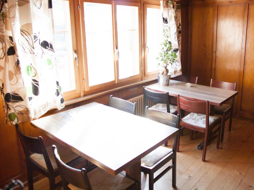 Nangijala Hostel Disentis Værelse billede