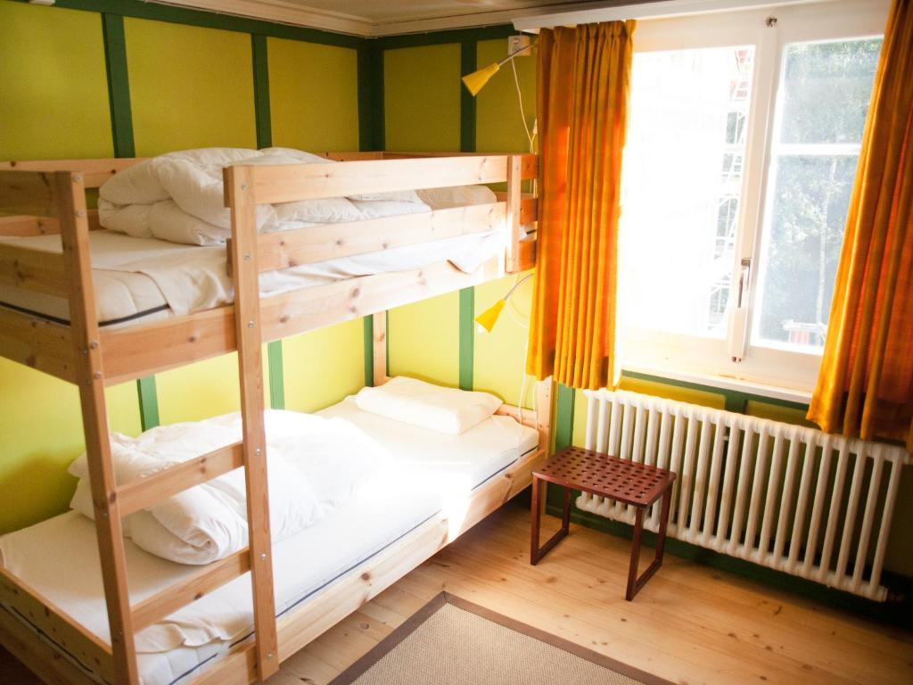 Nangijala Hostel Disentis Værelse billede